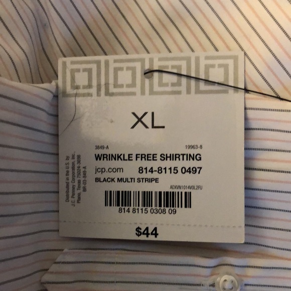 Woman’s button blouse. - Picture 3 of 3